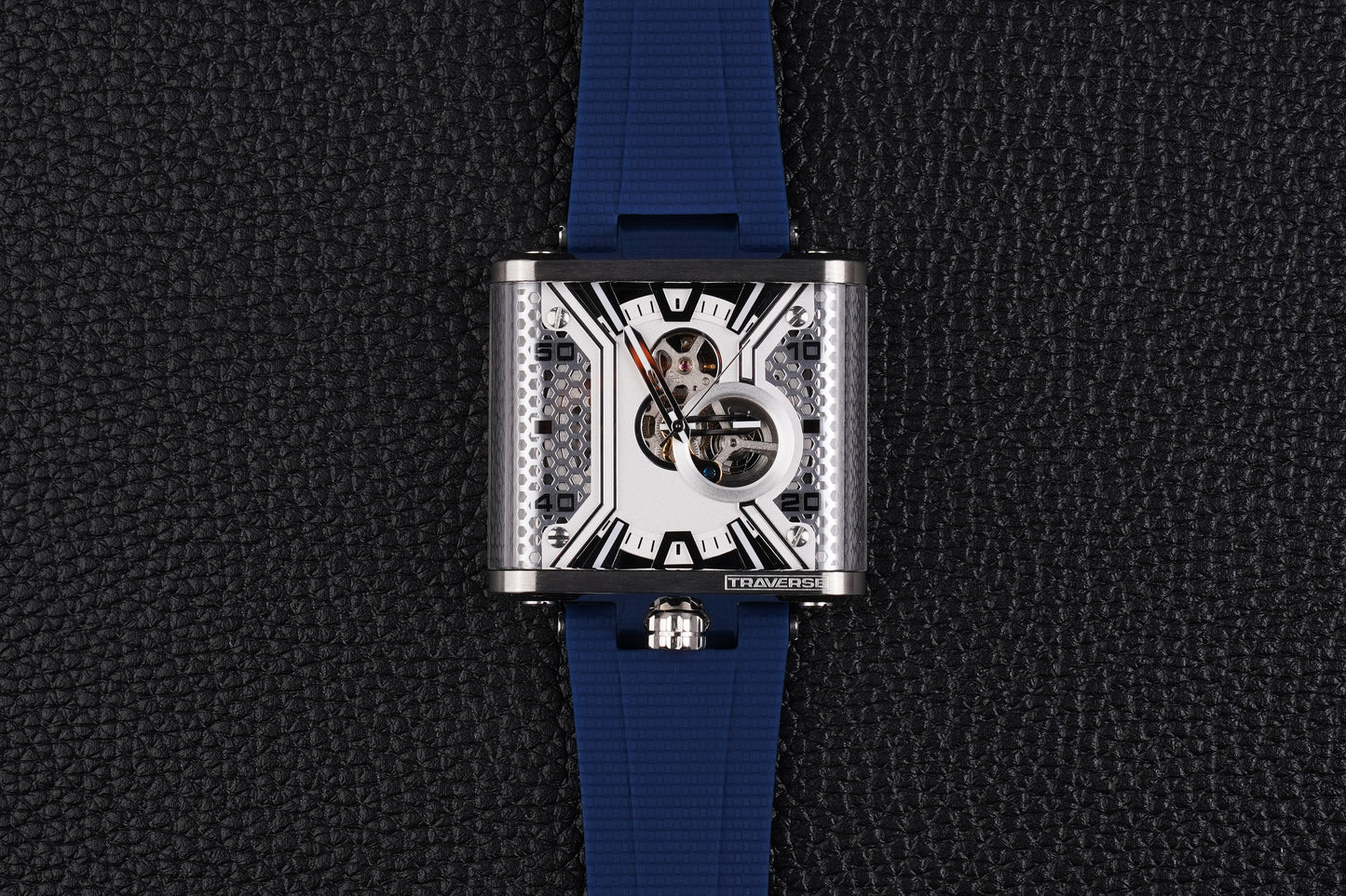001 TRAVERSE Watch - Silver