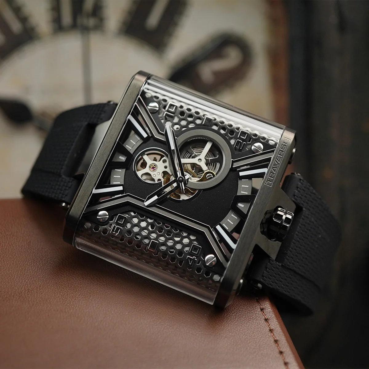 001 TRAVERSE Watch - Black