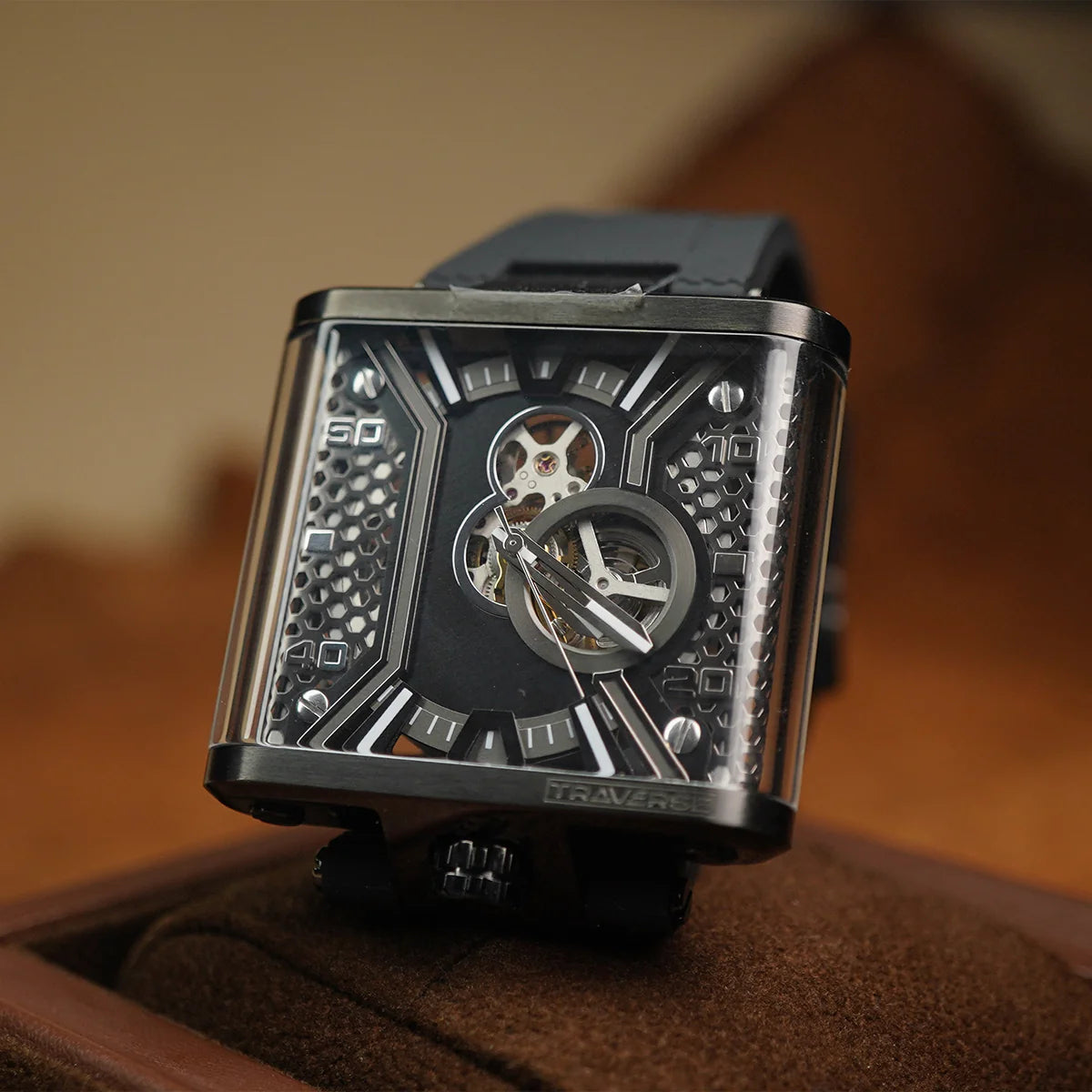 001 TRAVERSE Watch - Black